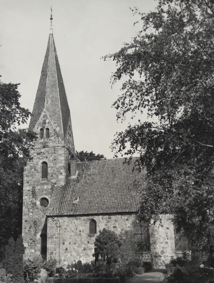 LKANK_Kirche_Borby_s/w